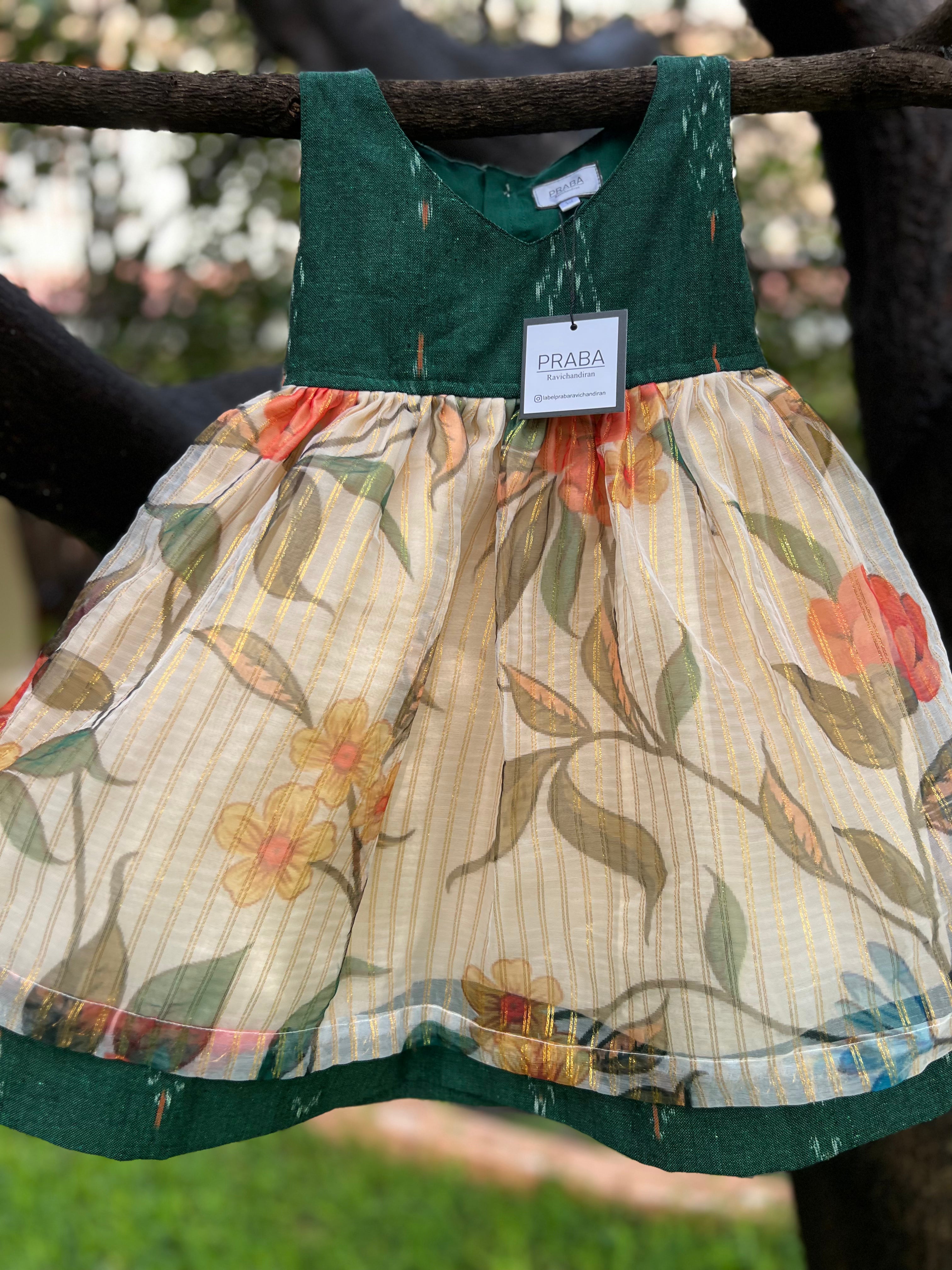 Golden organza with green