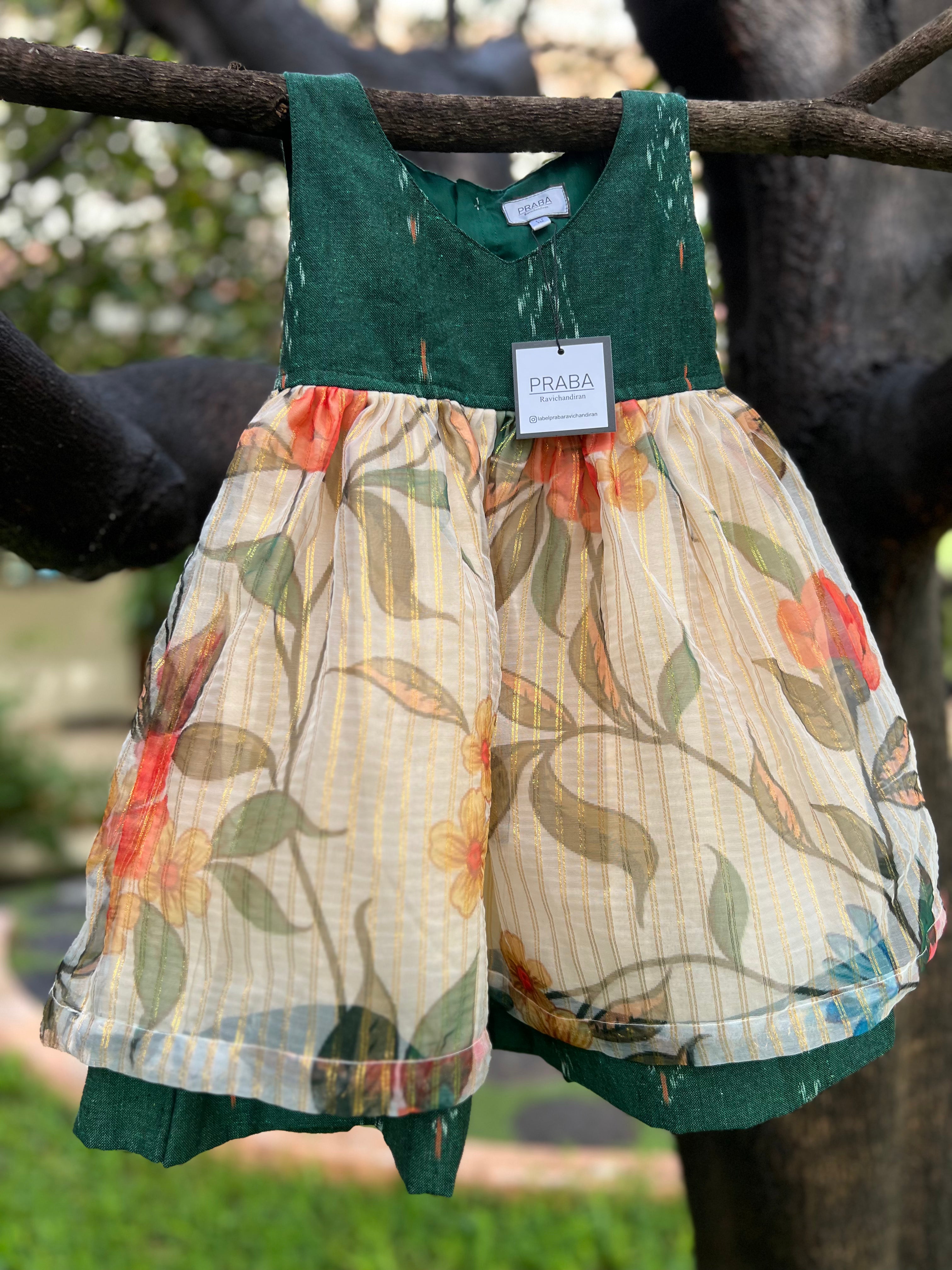 Golden organza with green