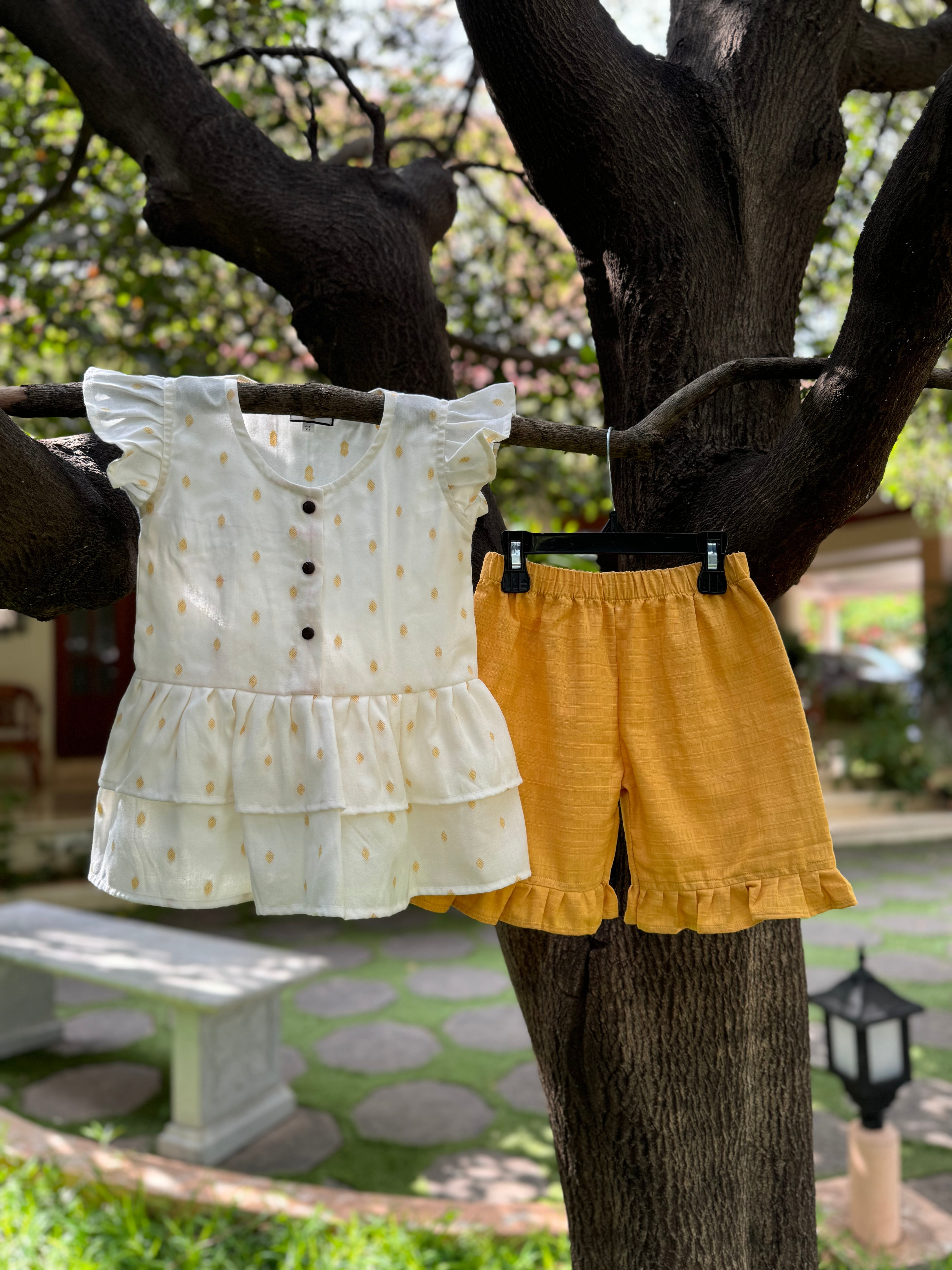 White Top & Yellow Shorts 🩳