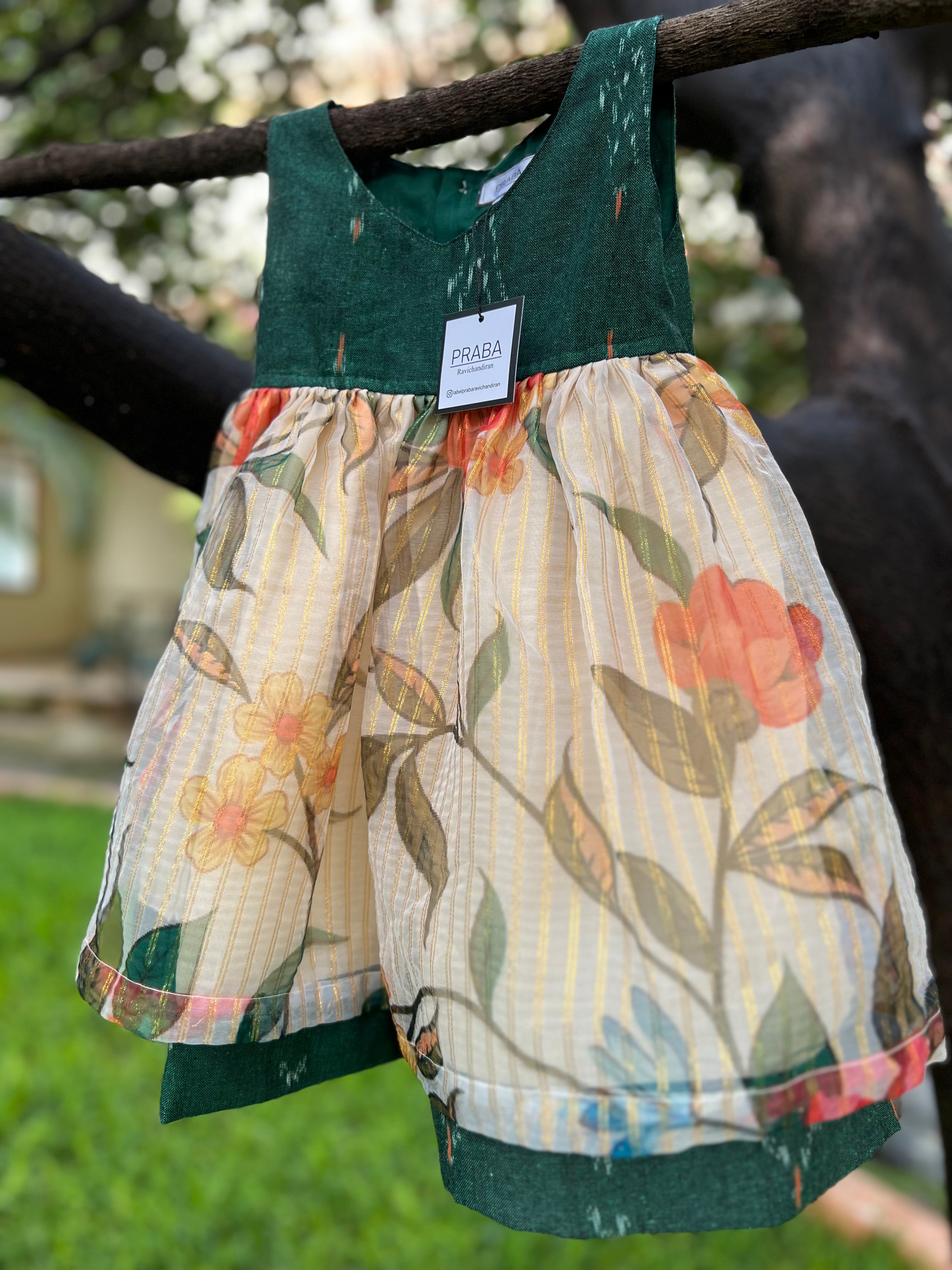 Golden organza with green