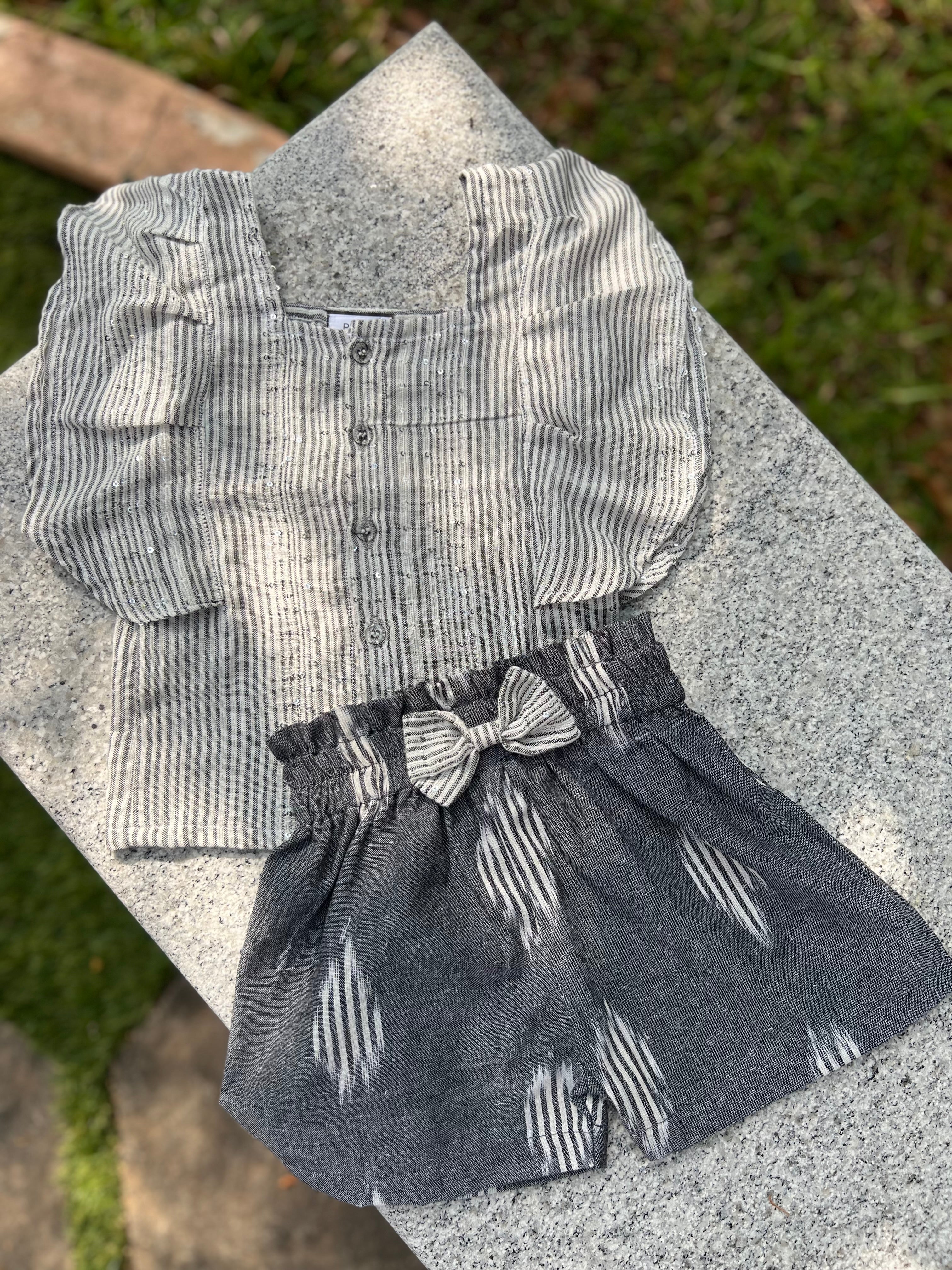 Grey stripes Top & Shorts with bow
