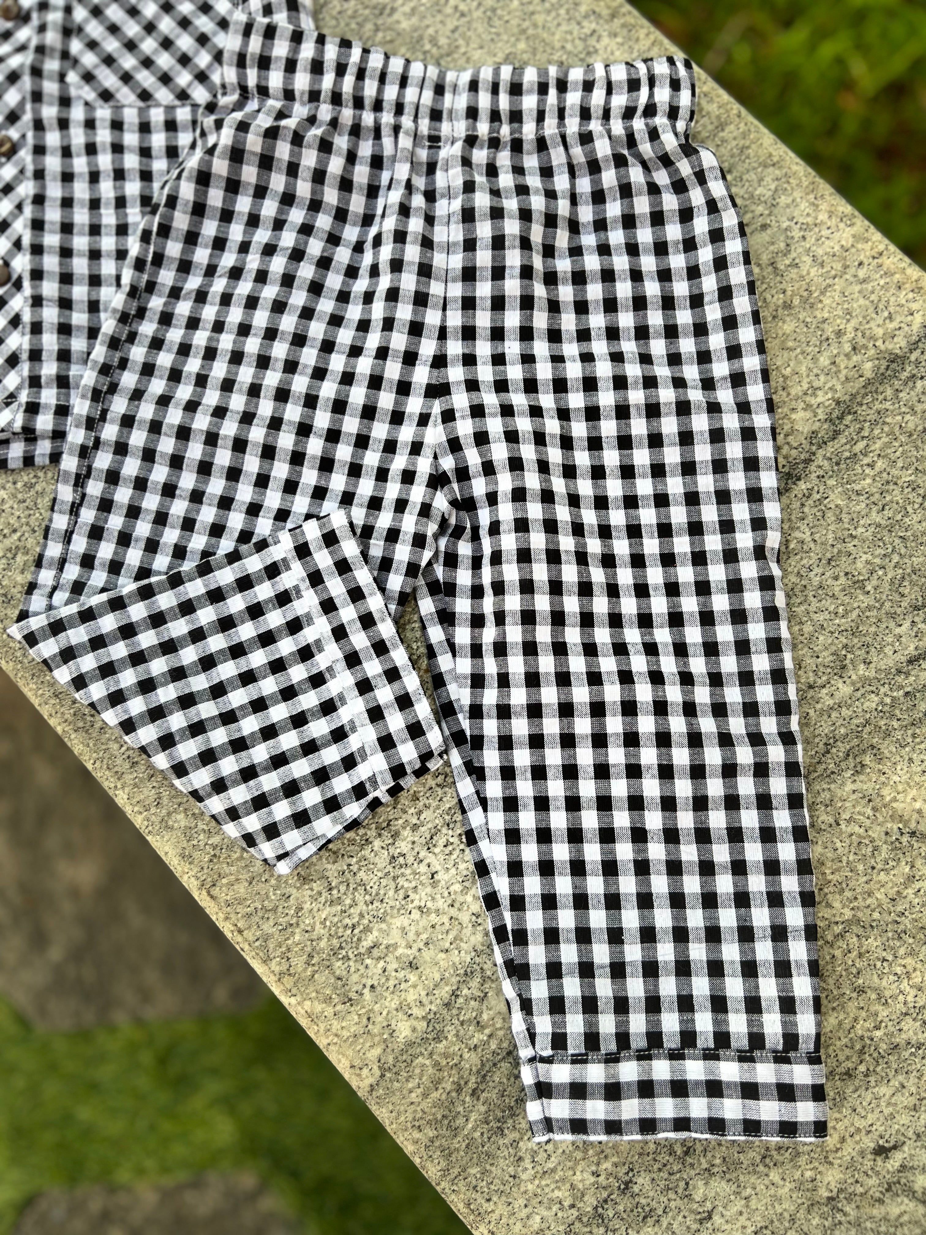 Black & White checked travel set