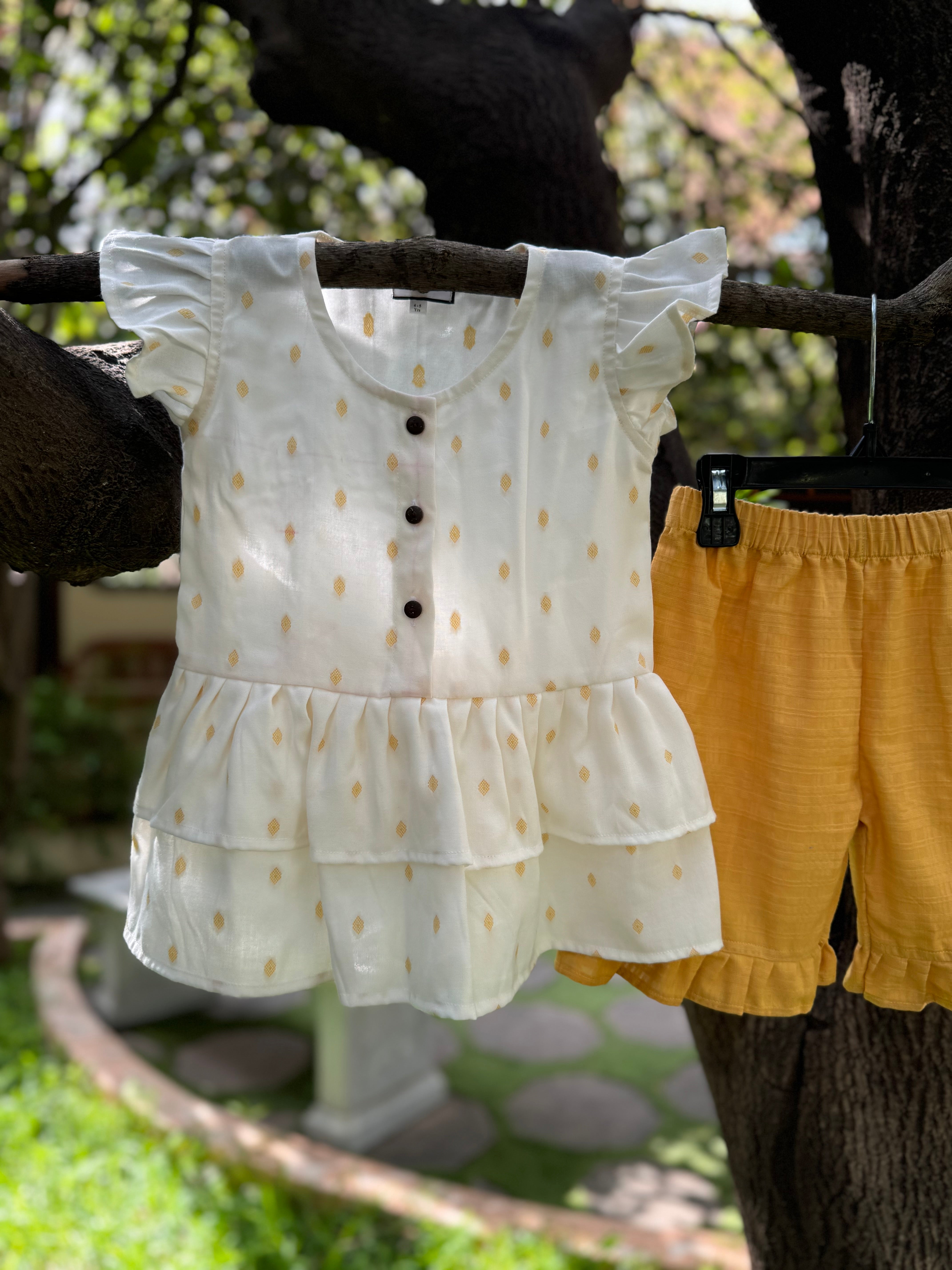 White Top & Yellow Shorts 🩳